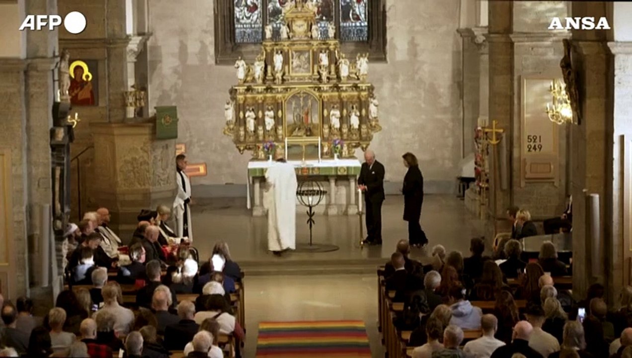 Svezia,  Re Carlo Gustavo alla messa in ricordo delle vittime della strage di Orebro