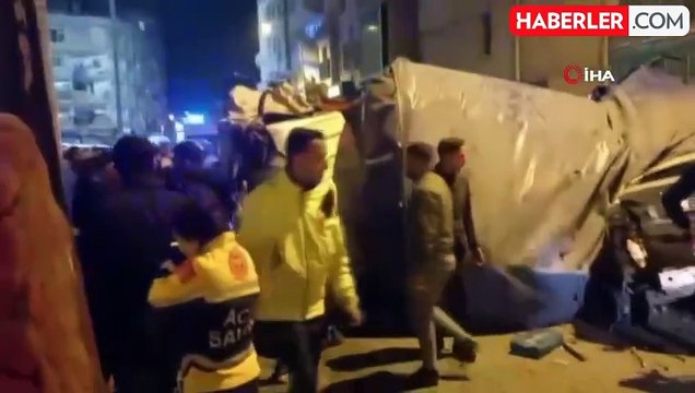 Freni Boşalan Kamyonun Dehşet Saçtığı Kaza: Ölü ve Yaralılar Var