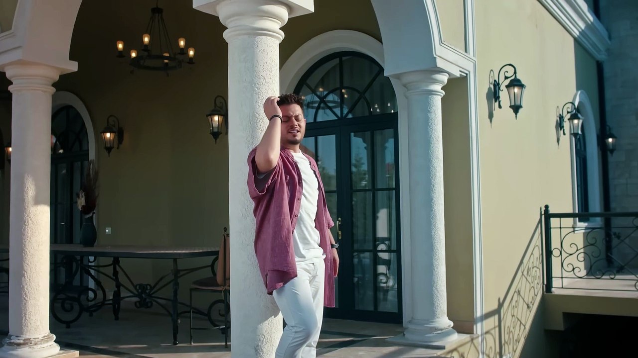 Elnar Xelilov FEAT. Roza Zergerli - Kes Sesini (Resmi Musiqi Videosu)