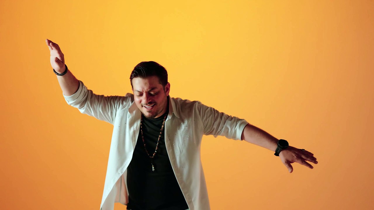 Elnar Xelilov - Милая (Mecnun) (Official Video)