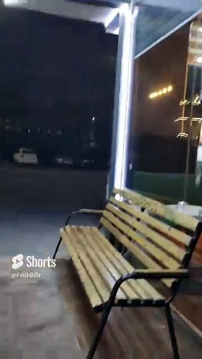 Özbekistan'da Kahveci Önünce Üzerlik Yakılmış. Tengrici Adetler Devam Ediyor