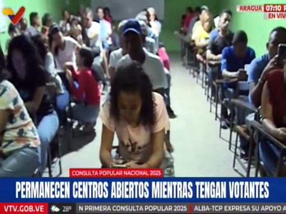 Aragüeños continúan llegando a los centros de votación para elegir su proyecto comunal