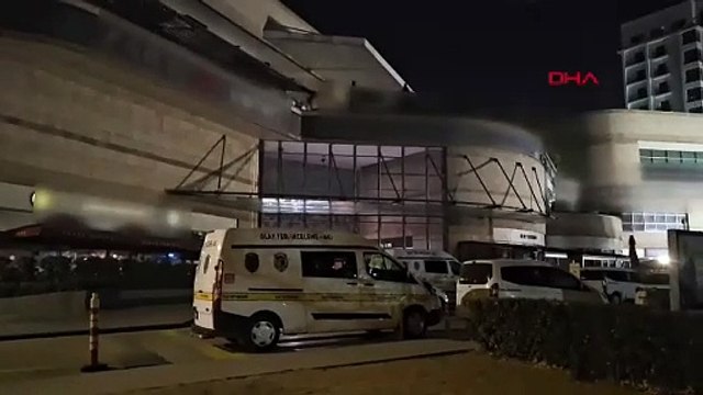 Gece girdiği AVM'deki kuyumcu dükkanından, 3 kilogram altın ve 100 bin TL çaldı