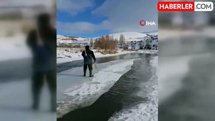 Çoruh Nehri'nde Buz Kütlesiyle Gezinti Şaşırttı