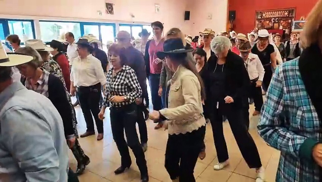 Extraits du bal à Pomport (par Pierre) (2.02.25)  (1)