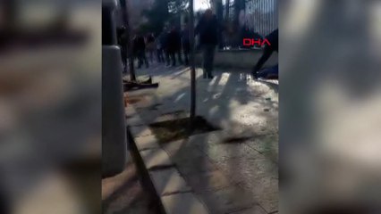 Şoförlerin yol verme kavgası: 2 yaralı