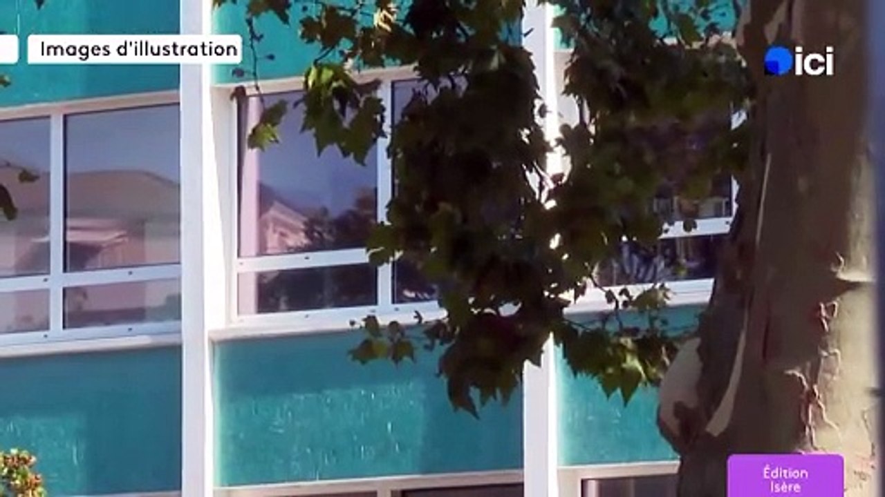 Elèves sans professeurs en Isère : "On est en face d'un vrai dysfonctionnement des services publics" estime le SNES-FSU