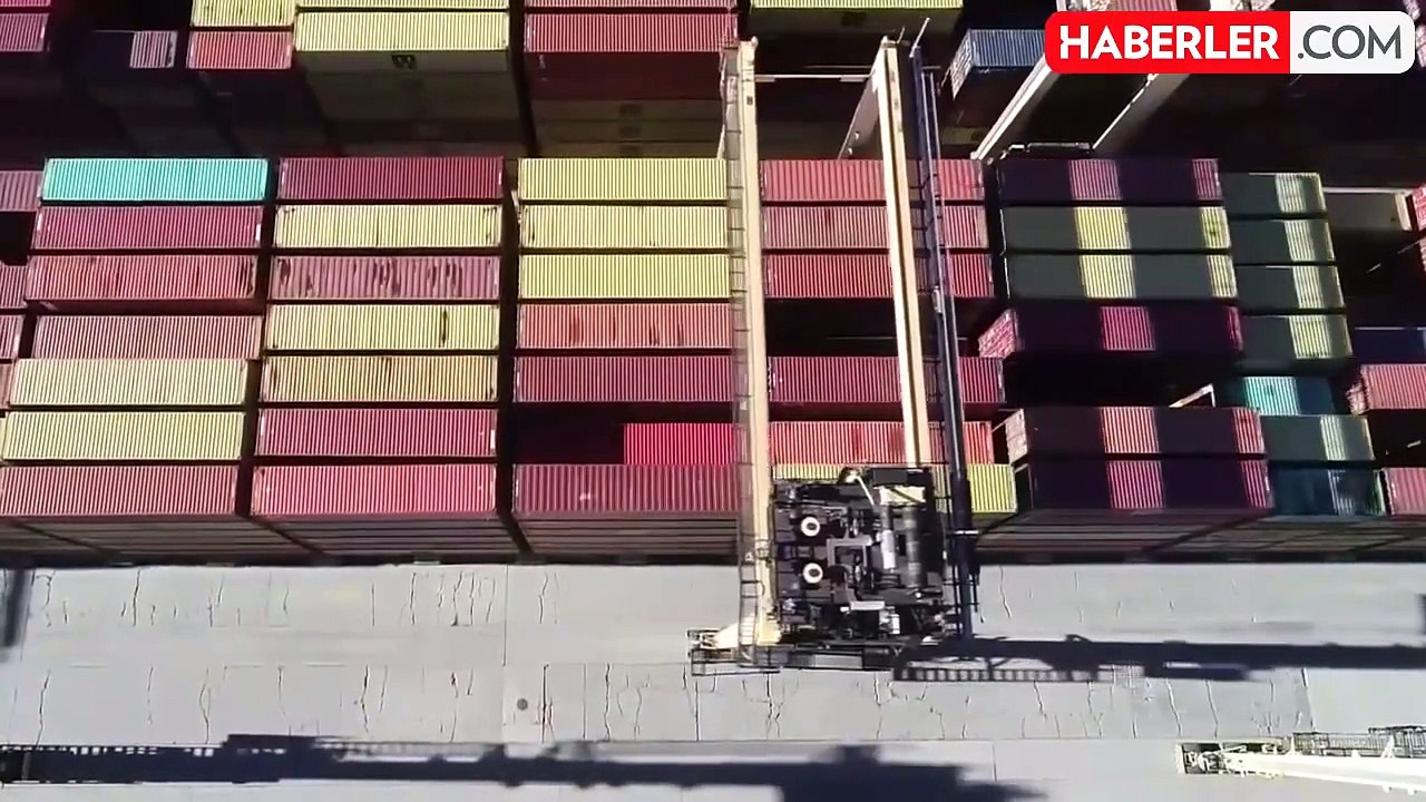 Ticaret Bakanı Ömer Bolat, ocak ayında dış ticarete çifte rekor yakalandığını söyledi