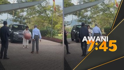 Gelagat Tun M, isteri main bola cuit hati netizen