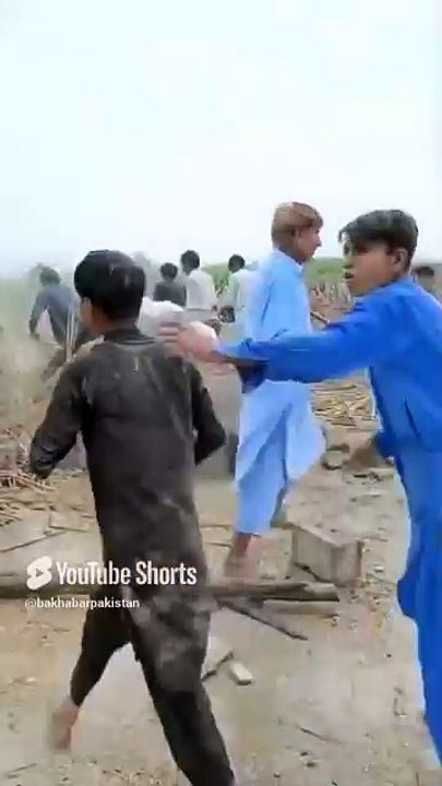 کڑی خیسور پہاڑپور۔بارش کیوجہ سے چھت گر گئ۔پانچ بچے دب گئے