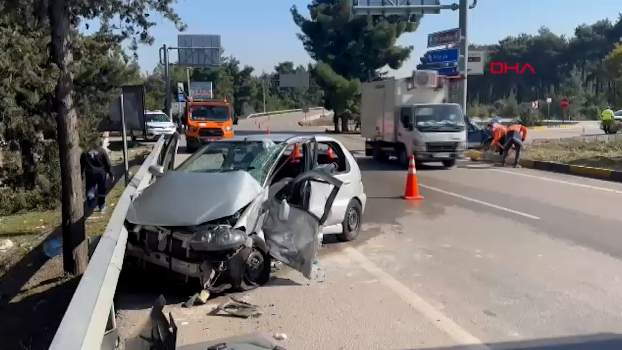 Pikap ile otomobilin çarpışması sonucu meydana gelen kazada 3 kişi yaralandı