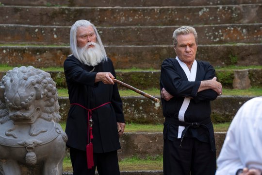 Cobra Kai Temporada 6 (Parte 3) (SUBTITULADO) Tráiler final de la serie de Netflix