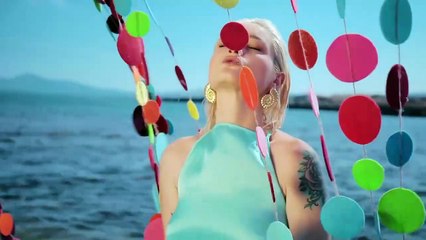 Güliz Ayla - Şivesi Sensin Aşkın (s českými titulky)