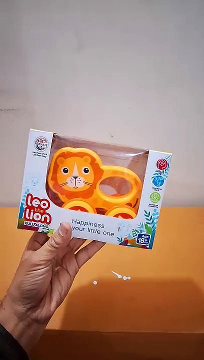 Ratna's Leo The Lion Pull Along Toddler Toy, Encourages Baby Early Walking Toy Vehicle