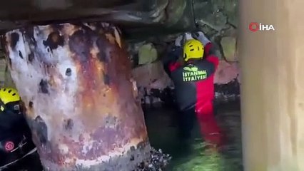 İskele altında mahsur kaldı, ekipler seferber oldu