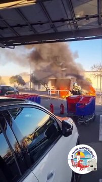 Actualités	MARSEILLAN Un véhicule en flammes devant le Carrefour Market de Marseillan