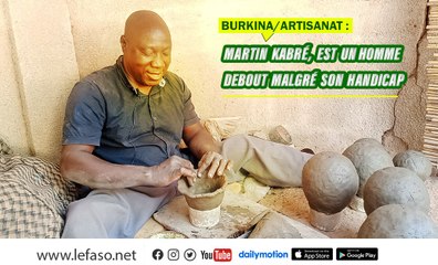 Burkina/Artisanat : Martin Kabré, potier depuis une vingtaine d’années, est un homme debout malgré son handicap