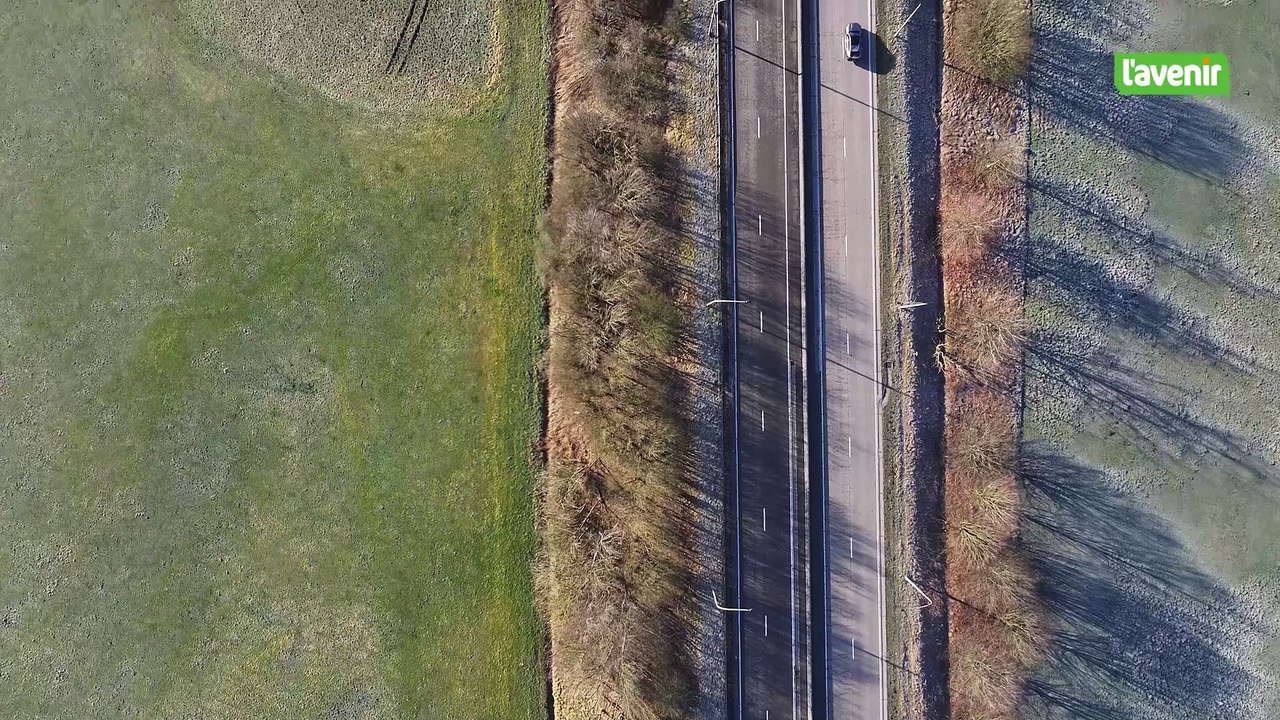 L'église au milieu du village : Bois-Borsu
