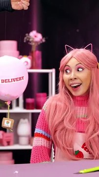 Mini Burger for Small Hands vs Giant Burger for My Hands! 🍔👶🤚 #BurgerChallenge