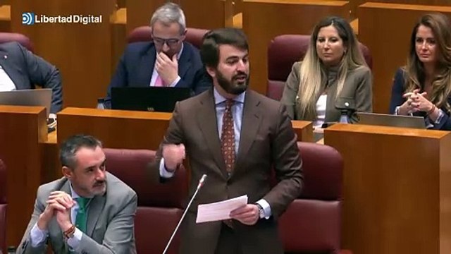 Nuevo portavoz de Vox cuestiona que Gallardo no firmara la expulsión de los tránsfugas