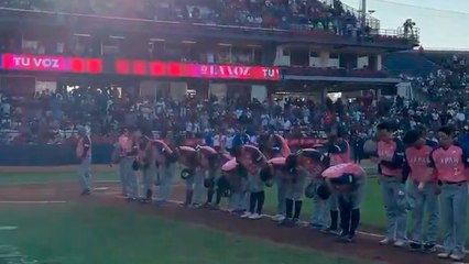 Serie del Caribe 2025: La afición mexicana ovaciona de pie a Japan Breeze