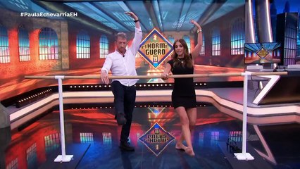 Paula Echevarría practica ballet con Pablo Motos en 'El Hormiguero'