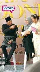 Bila tiba-tiba pengacara minta nyanyi lagi raya, takkan tidak kan,  walaupun sebaris ayat.