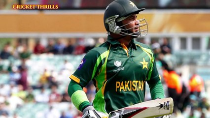 Imran Farhat batting 91 runs vs New Zealand in the 3rd ODI at Faisalabad in 2003-04