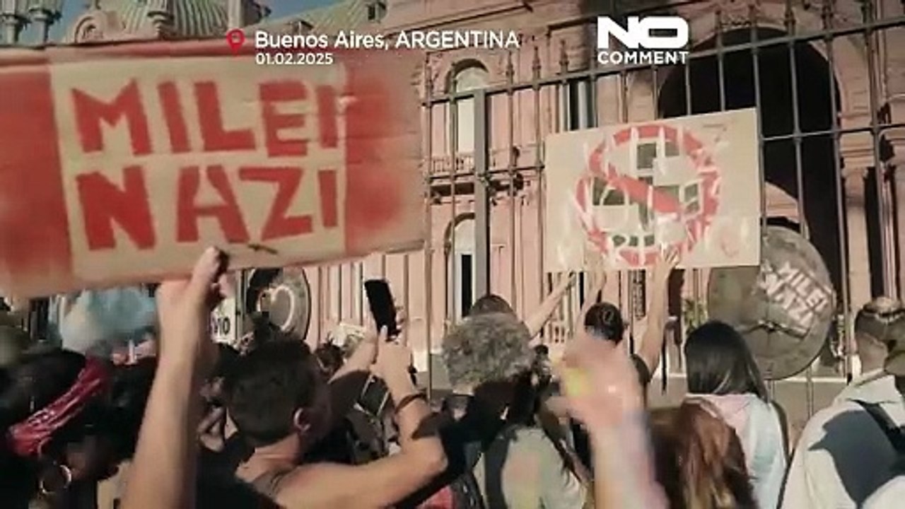 فمینیست‌ها و دگرباشان جنسی در اعتراض به سخنان رئیس جمهور آرژانتین راهی خیابان‌ها شدند