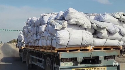 Ateşkesin ardından yardım tırlarının Gazze'ye girişi devam ediyor