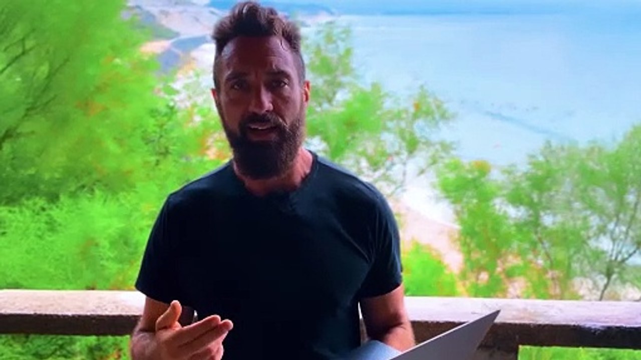 Fastest Way To Make Money Online In 2025 (For Beginners)