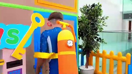 GIANT Cardboard House