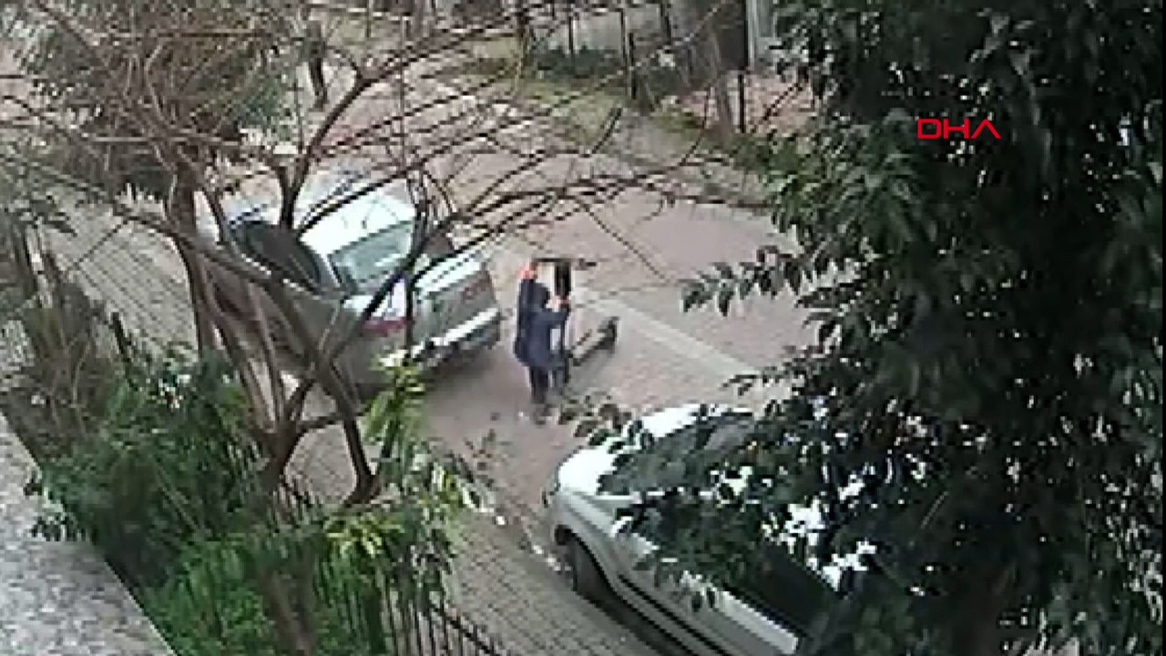 Avcılar’da skuter hırsızlığı kamerada