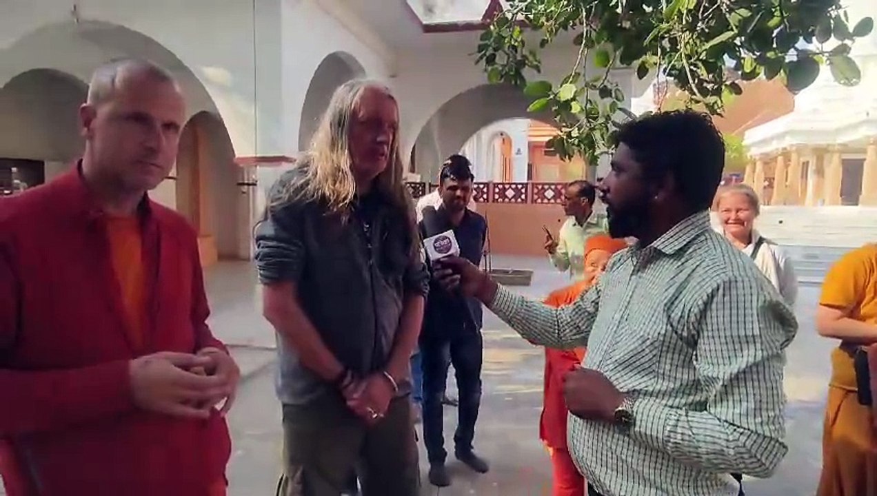 विदेशी लोगों ने भी उठाई मांग, बड़ी खाटू में एक्सप्रेस ट्रेनों का ठहराव जरूरी