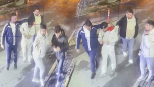 Banka hesaplarını kullandıkları kişileri kaçırıp işkence ettiler