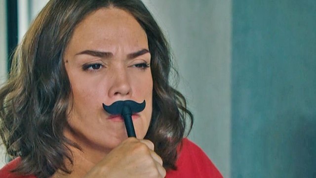 Mademoiselle Holmes - saison 2 Bande-annonce VF