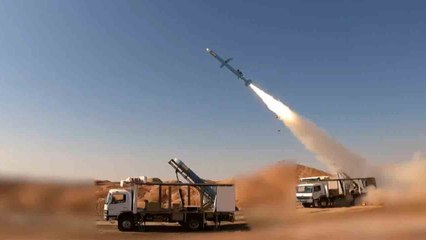 イラン、1000km超の射程を持つミサイルを民間トラックから発射可能な形で公開