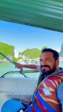 🚤💨 Switching to speedboat mode! Ready to zip through Halong Bay and explore hidden islands and secret lagoons. Adventure awaits! 🌊🏝️