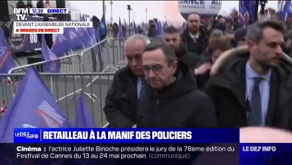 Bruno Retailleau à la rencontre des policiers qui manifestent devant l'Assemblée nationale pour réclamer une hausse de leur budget