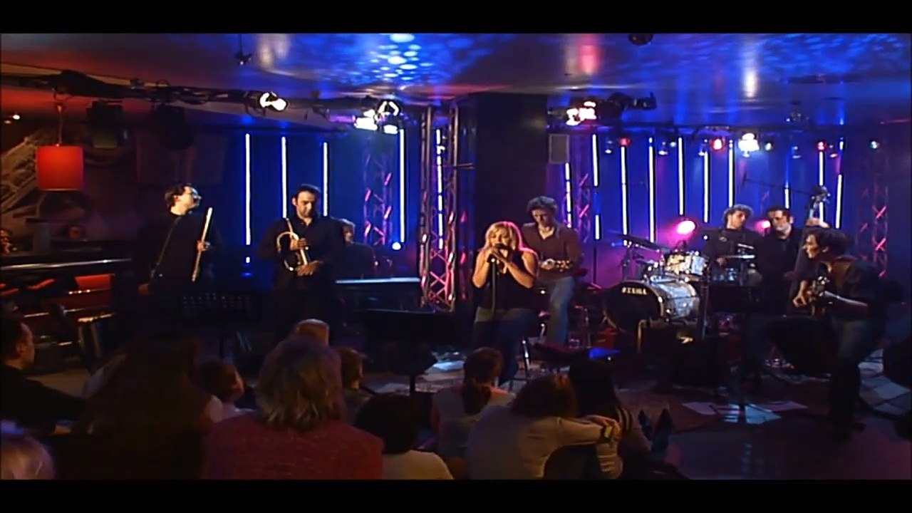 ANNETT LOUISAN — „Chancenlos“ | von „Annett Louisan - Unausgesprochen/Live“ / (Erscheinungstermin: 3. Februar 2006)