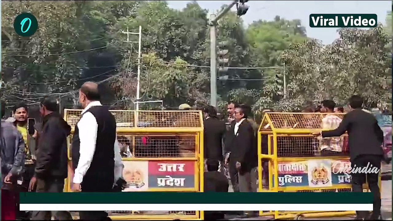 Prayagraj Police: CM Yogi का दौरा, पुलिस और वकीलों में मारपीट, बवाल, दारोगा सस्पेंड | वनइंडिया हिंदी