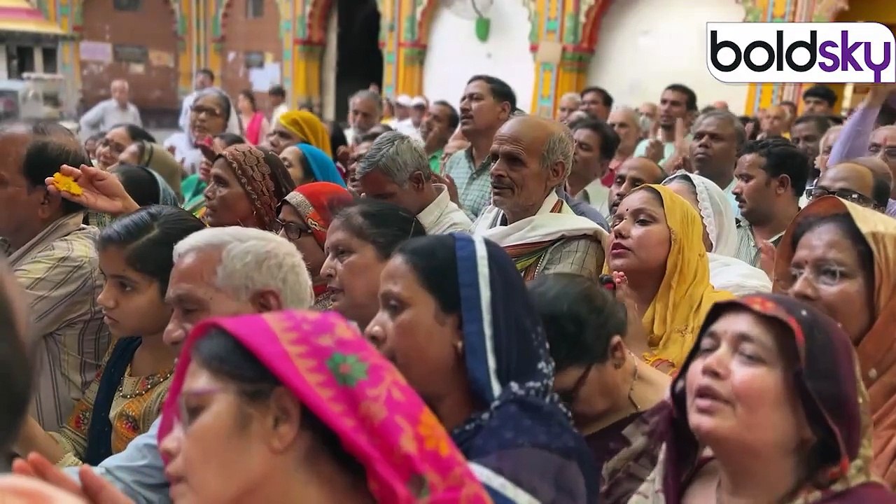 Zamzam Water Benefits | Aab-e-ZamZam Islamic History In Hindi | Zamzam Pani Duniya Mein Kaise Aaya