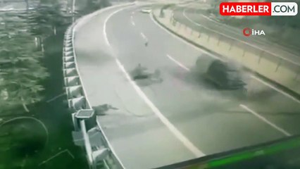 Kocaeli'de Motosikletlinin Öldüğü Feci Kaza Kamerada