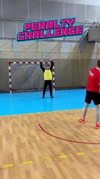 Penalty challenge ! 🤾‍♂️🥅 #Handball #Challenge #Humour #HandballPlayer #HandballPassion