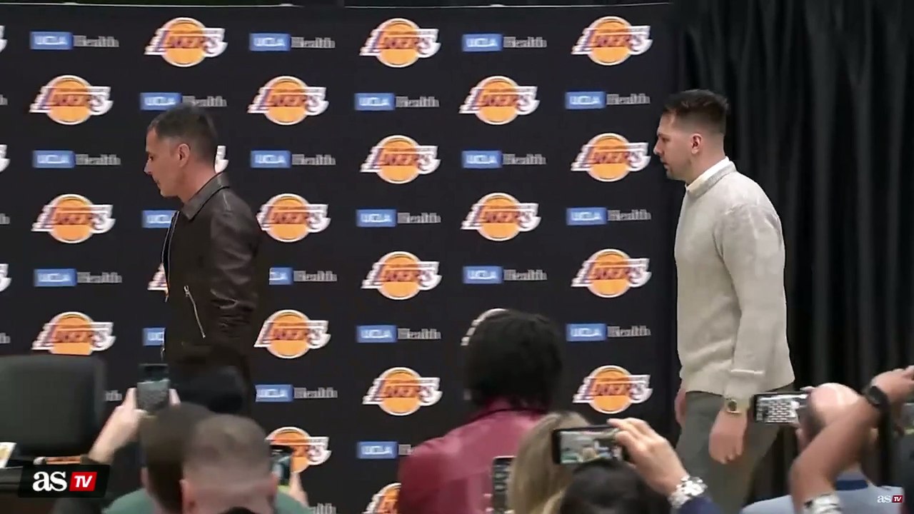 Presentan a Doncic con los Lakers y sus primeros segundos darán la vuelta al mundo: fíjense en su gestualidad