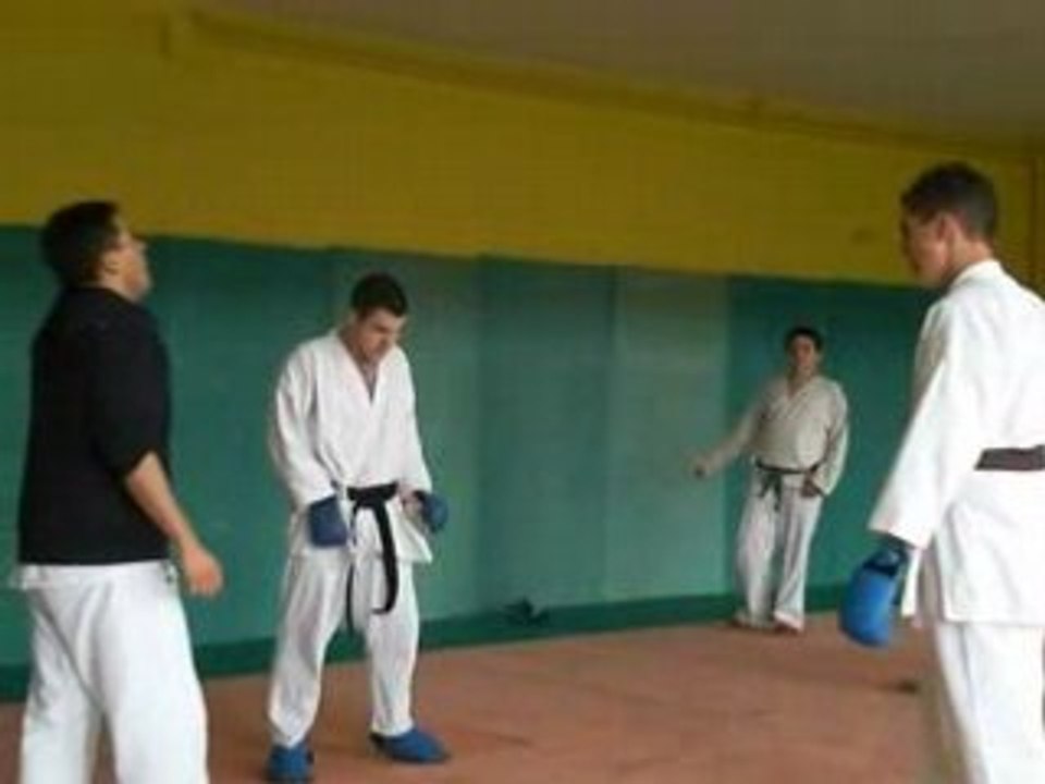 Thomas E Vs Yoan