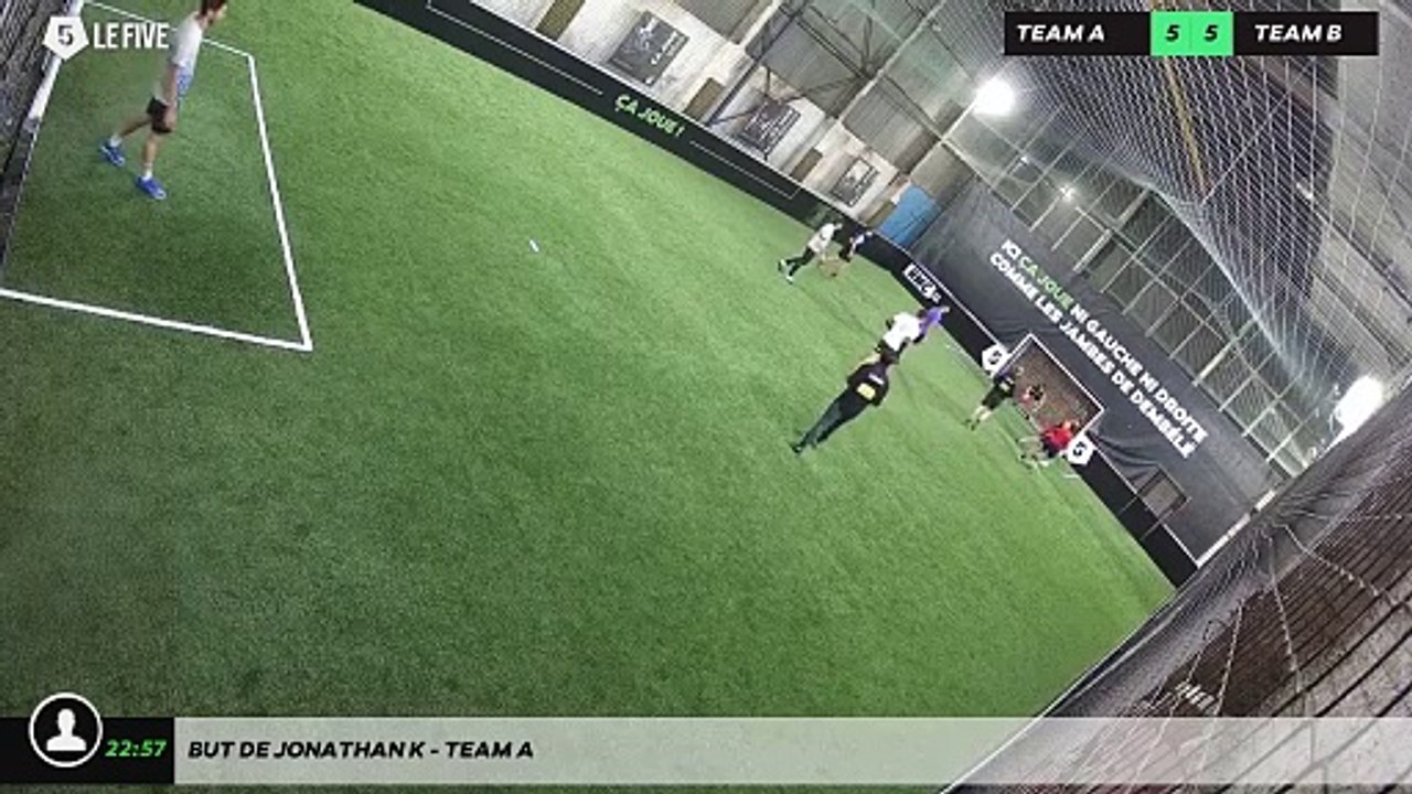 But de Jonathan K - Team A