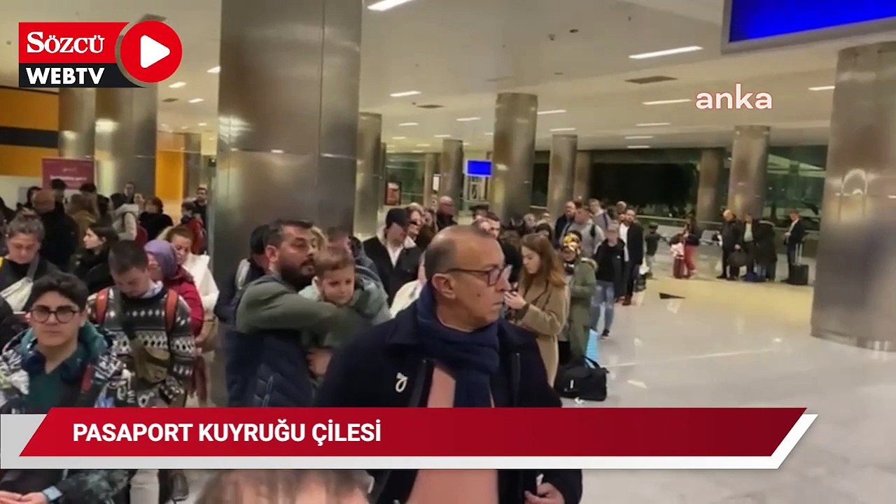 İzmir Adnan Menderes Havalimanı’nda pasaport kuyruğu çilesi