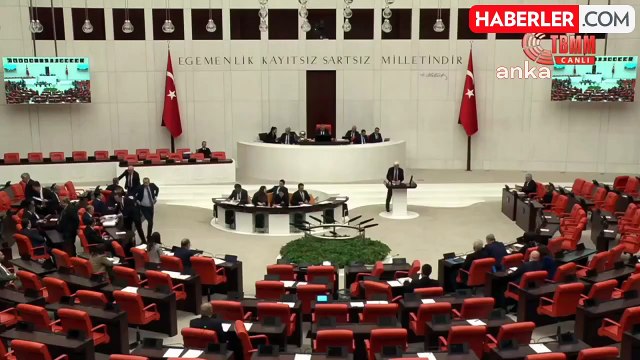 Dem Partili Çandar: Türkiye Suriye'de İzlediği Politikaya Devam Ederse Bu Suriye'de Potansiyel İç Savaşa Benzin Dökmek Anlamına Gelir