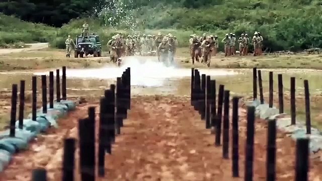 Film Pasukan Khusus Seorang prajurit yang sangat terampil mengolok-olok kapten, yang bersembunyi